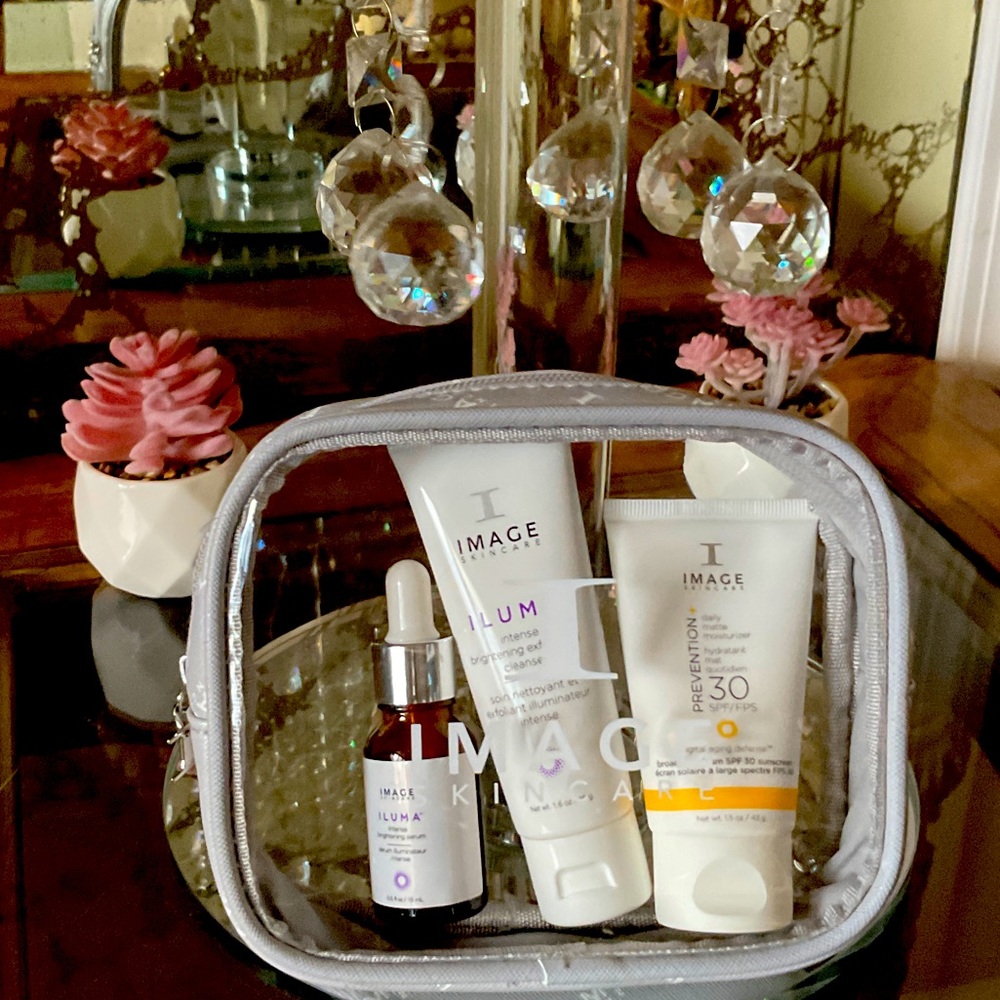 IMAGE SKINCARE BRIGHTEN & PROTECT
CLEANSE. SERUM PROTECT